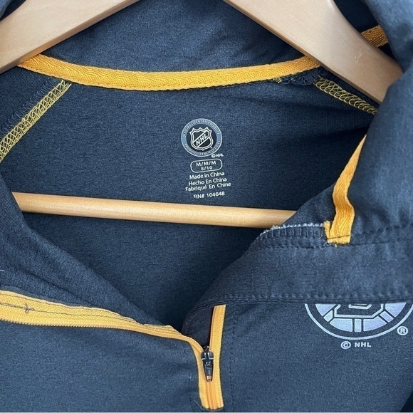 Boys NHL Boston Sweater Size M - Picture 5 of 7